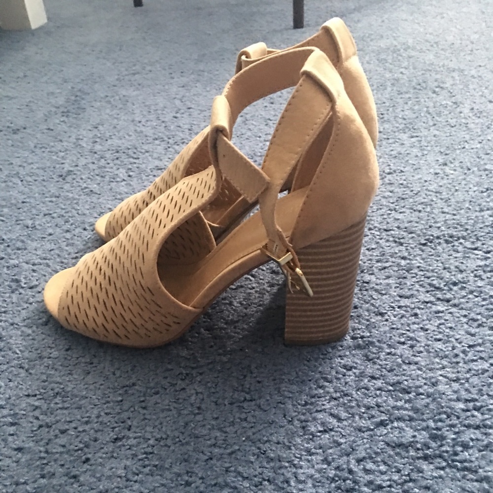 Express shoes! - Picture 2 of 4